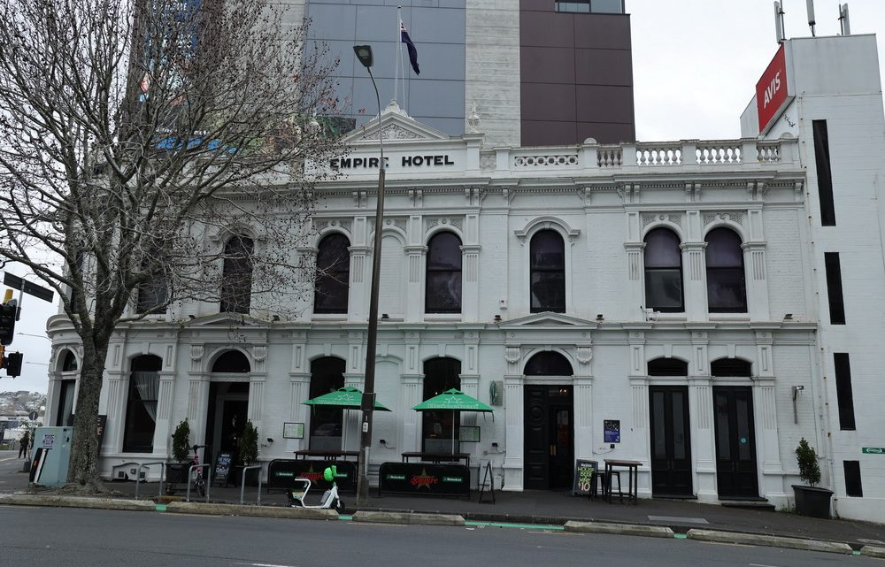 Auckland 1